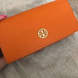 Tory Burch sunglasses case